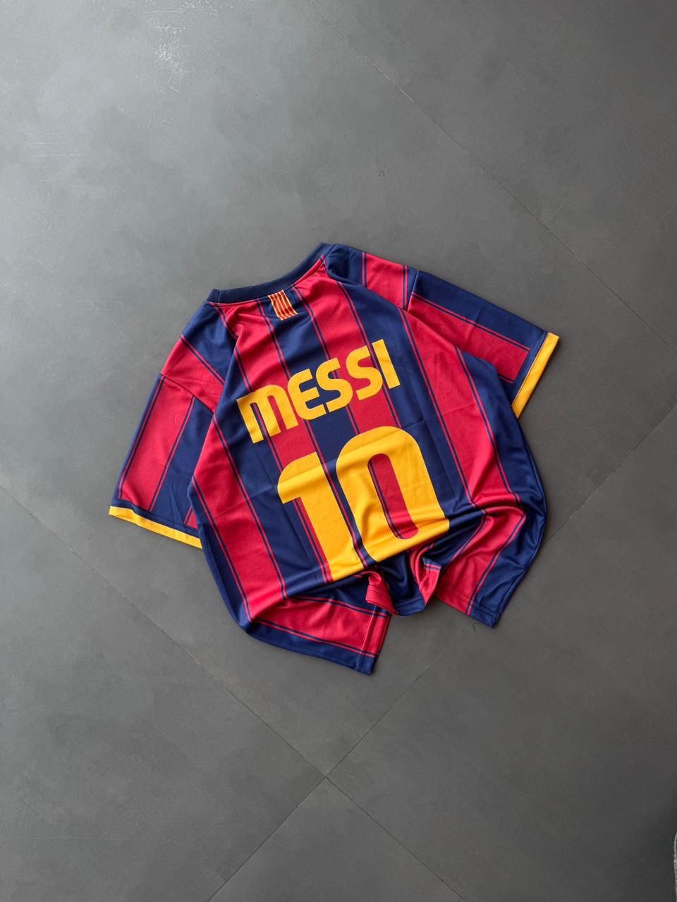 vintage FC Barcelona embroidery home (Half-Sleeve Jersey)  2013-14 season Messi