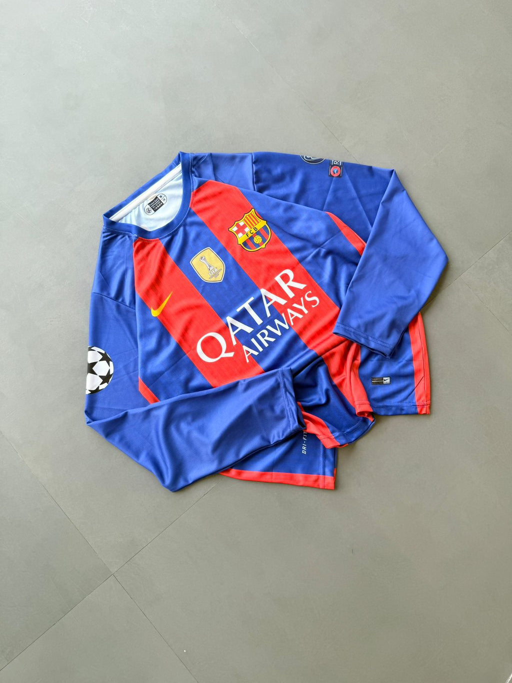 FC Barcelona 2016–17 Home (Full-Sleeve Jersey) – Messi