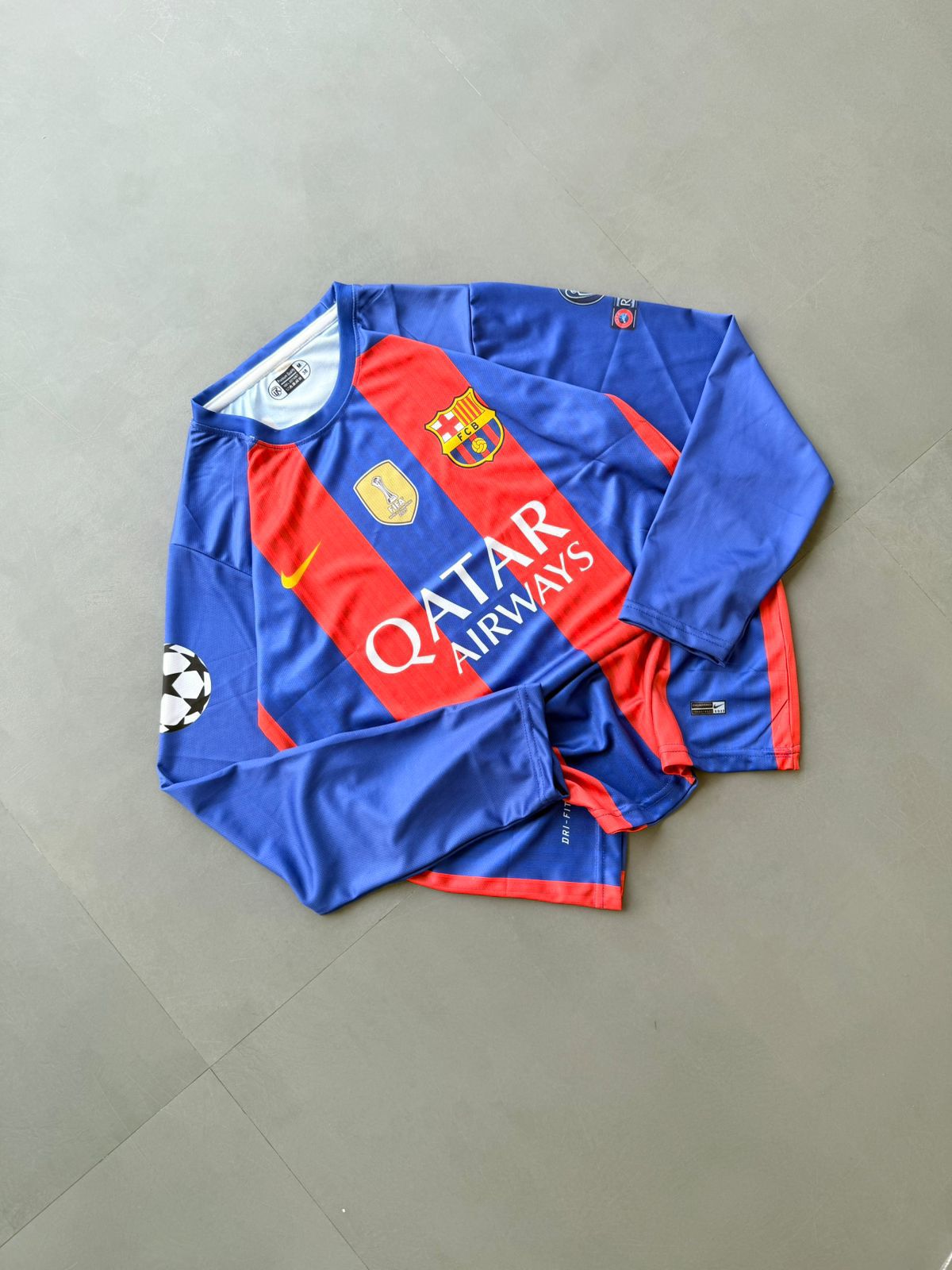FC Barcelona 2016–17 Home (Full-Sleeve Jersey) – Messi