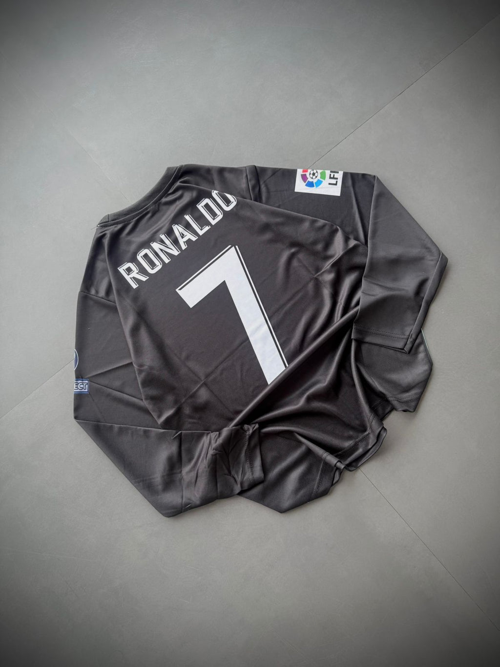 Real Madrid 2017–18 Away Full-Sleeve Jersey – Ronaldo