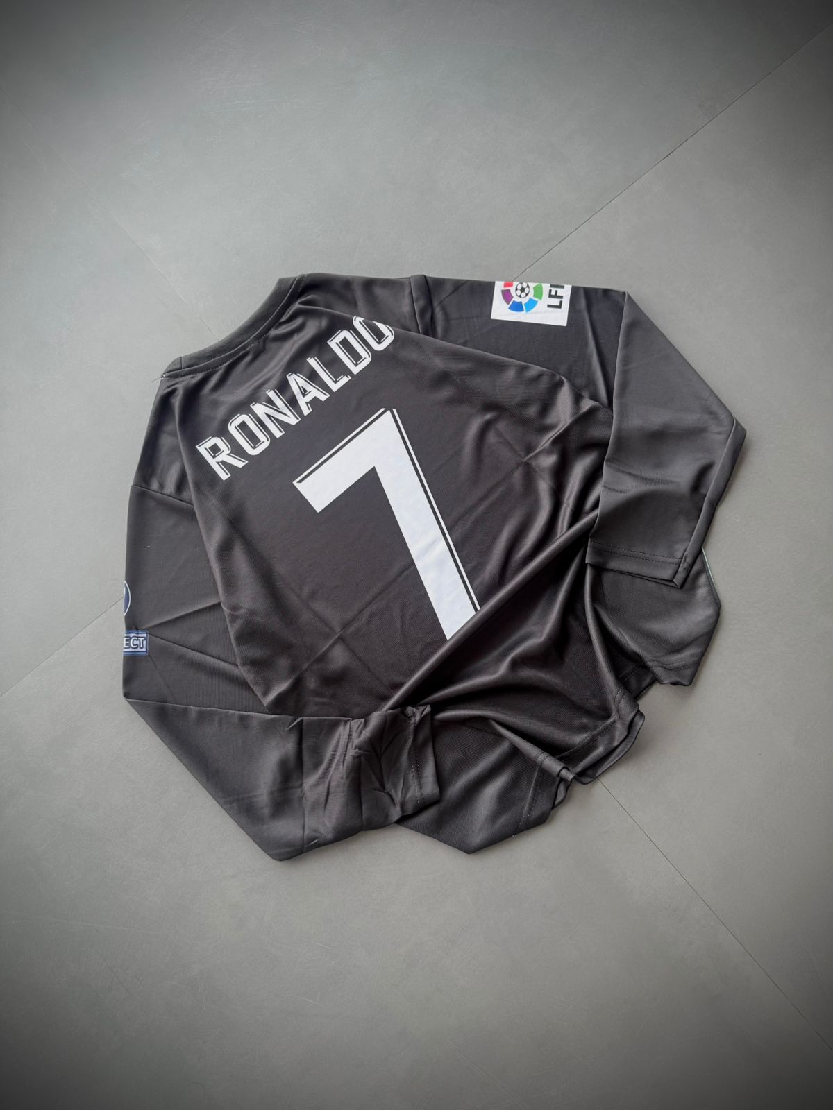 Real Madrid 2017–18 Away Full-Sleeve Jersey – Ronaldo